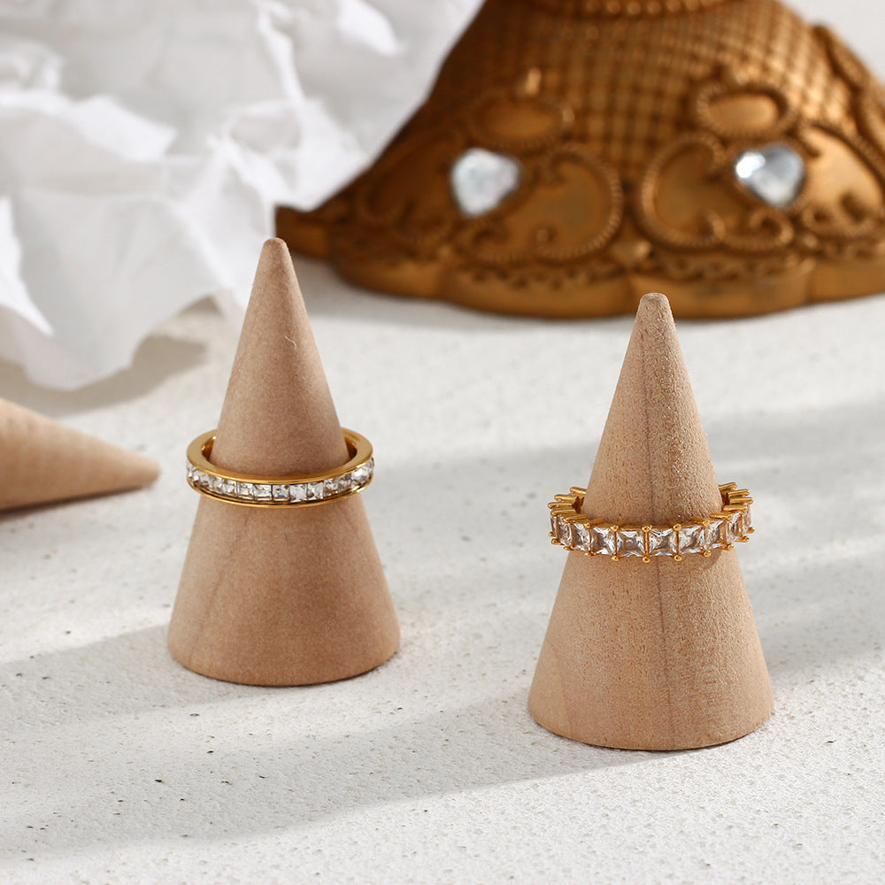 Uma Gold Ring