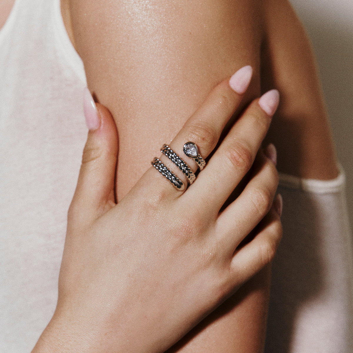 Leanore Gold Serpent Ring