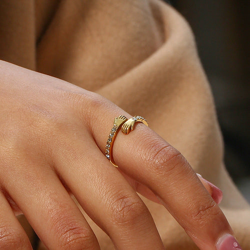 Ama Gold Ring