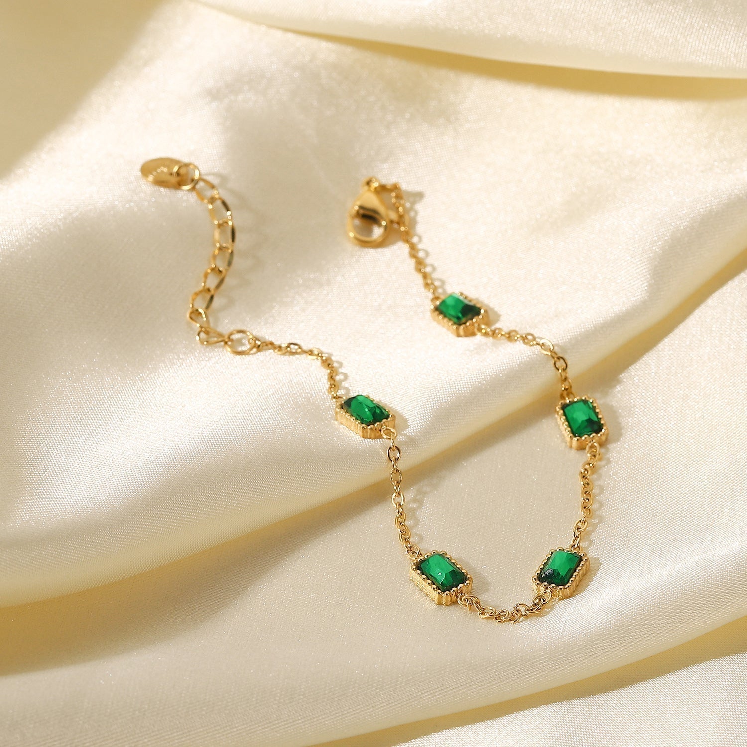 Emera Green Bracelet